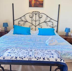 Postel nebo postele na pokoji v ubytování BEACHFRONT Condo Bahia Encantada L1 Jaco Beach