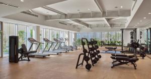 Fitness centrum a/nebo fitness zařízení v ubytování Studio with City Views, Jumeirah Lake Towers - Mint Stay