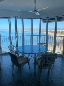 Kép Appartement spacieux, front de mer, vue splendide szállásáról Salouban a galériában