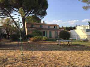 Κήπος έξω από το Le Clau provençal