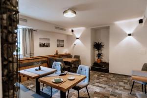Posedenie v ubytovaní Das Schutzhaus-Bed and Breakfast-Dein Basislager im Salzkammergut