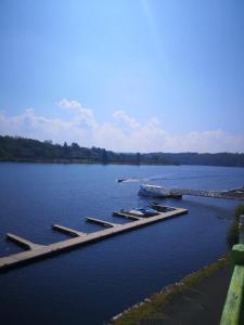 Fotografia z galérie ubytovania L'Essenciel du lac II, accès lac, piscine ouverte 31Mai au 15 sept v destinácii Éguzon-Chantôme