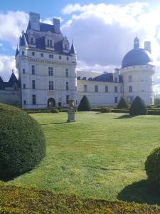 Fotografia z galérie ubytovania L'Essenciel du lac II, accès lac, piscine ouverte 31Mai au 15 sept v destinácii Éguzon-Chantôme