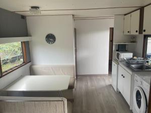 Zdjęcie z galerii obiektu Bungalow confortable proche de la mer w mieście Linguizzetta