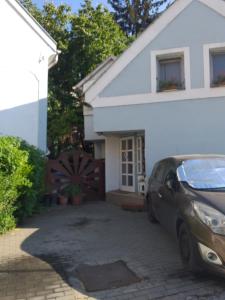 Budova, v ktorej sa vila nachádza