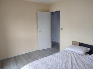 Fotografie z fotogalerie ubytování Grand et superbe appartement proche Paris v destinaci Creil