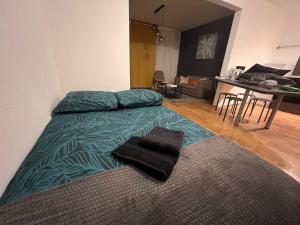 Część wypoczynkowa w obiekcie Mon Palmier Grand Appartement Parking Un-Séjour-à-Part