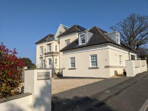 Το κτήριο όπου στεγάζεται  το διαμέρισμα