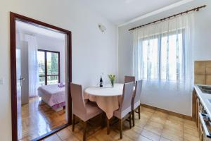 Fotografie z fotogalerie ubytování Apartments by the sea Tkon, Pasman - 698 v destinaci Tkon