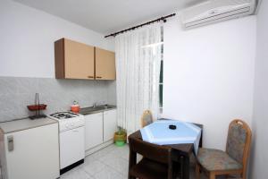 Fotografie z fotogalerie ubytování Apartment Stomorska 781c v destinaci Stomorska