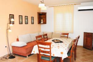 Fotografie z fotogalerie ubytování Apartments by the sea Mastrinka, Ciovo - 1005 v Trogiru