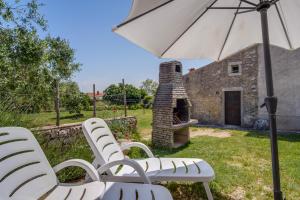 Zahrada ubytování Apartments with parking spaces Punta kriza, Cres - 867