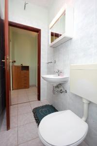 Ένα μπάνιο στο Apartment Zaglav 878a
