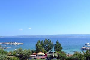 Fotografia z galérie ubytovania Apartments by the sea Duce, Omis - 943 v Omise