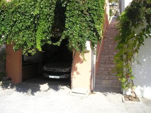 Fotografie z fotogalerie ubytování Apartments with a parking space Pisak, Omis - 1009 v destinaci Pisak