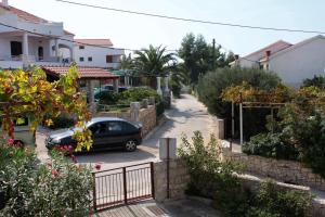 Fotografia z galérie ubytovania Apartments by the sea Maslinica, Solta - 775 v destinácii Grohote