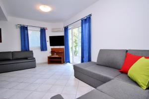 Fotografie z fotogalerie ubytování Apartments by the sea Silo, Krk - 18738 v destinaci Šilo