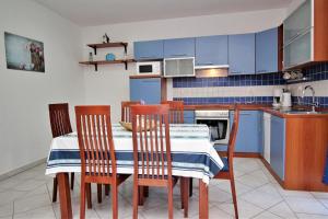 Fotografie z fotogalerie ubytování Apartments by the sea Silo, Krk - 18738 v destinaci Šilo