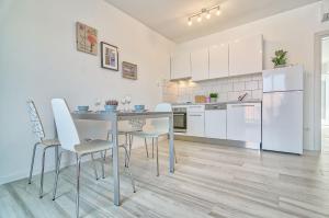 Zdjęcie z galerii obiektu Apartments by the sea Silo, Krk - 18759 w mieście Šilo