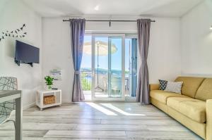 Zdjęcie z galerii obiektu Apartments by the sea Silo, Krk - 18759 w mieście Šilo