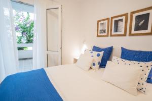 Fotografie z fotogalerie ubytování Apartments by the sea Rogoznica - 18746 v Rogoznici