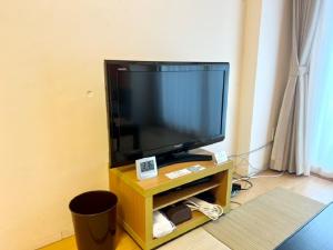 تلفاز و/أو أجهزة ترفيهية في Hamamoto Palace Taniyama - Vacation STAY 11251