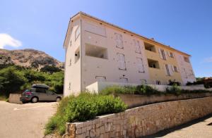 Gallery image of Apartments with a parking space Baska, Krk - 18822 in Baška