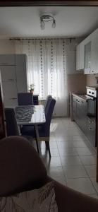 Kuchyň nebo kuchyňský kout v ubytování Apartments with parking spaces Selce, Crikvenica - 18844 + 8 fotografií