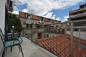 Balkón alebo terasa v ubytovaní Apartments and rooms with WiFi Split - 18909