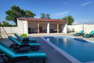 Bazén v ubytování Family friendly house with a swimming pool Bulic, Zagora - 18943 nebo v jeho okolí