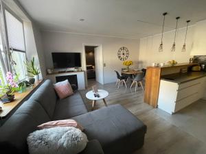 TV a/nebo společenská místnost v ubytování Apartament Centrum Bodzentyńska, centrum Rynek, bezpłatny parking