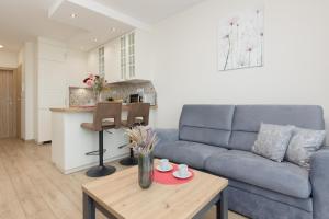 Kuchyňa alebo kuchynka v ubytovaní Warszawa Szlachecka Apartment by Noclegi Renters