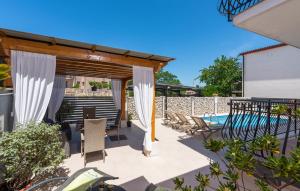 Bazén v ubytovaní Holiday House Pudarica alebo v jeho blízkosti