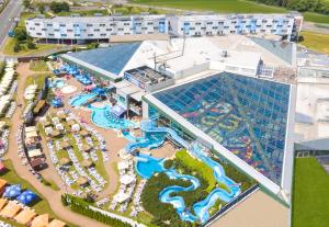 Bazén v ubytování Aquapalace Hotel Prague nebo v jeho okolí