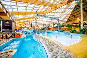 Bazén v ubytování Aquapalace Hotel Prague nebo v jeho okolí