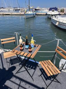 ALMALO Floating House - Casa Galleggiante的酒水