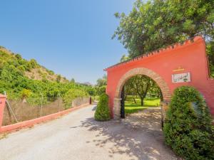 Zdjęcie z galerii obiektu Cubo's Finca La Fuente del Pedregal Casa 2 w mieście Coín
