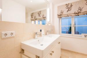 Et badeværelse på Landhaus Hygge + 44 billeder