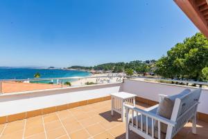 Zdjęcie z galerii obiektu VILLA CARMENCITA BEACH en primera línea de playa w mieście Pontevedra