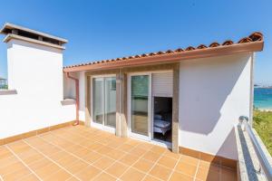 Zdjęcie z galerii obiektu VILLA CARMENCITA BEACH en primera línea de playa w mieście Pontevedra