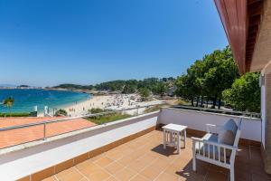 Zdjęcie z galerii obiektu VILLA CARMENCITA BEACH en primera línea de playa w mieście Pontevedra