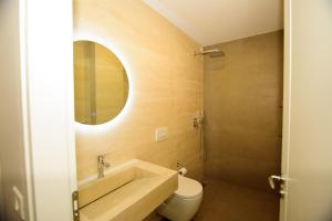 Koupelna v ubytování Solea Hotel