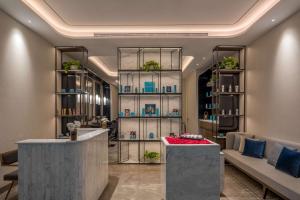 Posezení v ubytování Radisson Blu Hotel & Spa, Nashik