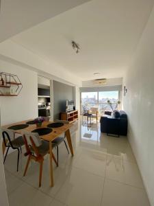 Χώρος καθιστικού στο Apartamento vista al rio- TOPACIO TOWER