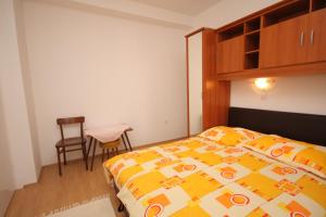 Postel nebo postele na pokoji v ubytování Apartment Supetarska Draga - Donja 2013b