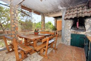 Fotografie z fotogalerie ubytování Family friendly apartments with a swimming pool Cove Osibova, Brac - 2172 v destinaci Milna