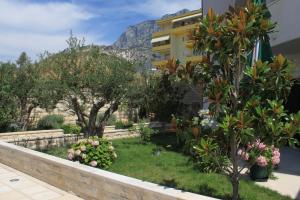 Fotografia z galérie ubytovania Apartments with a parking space Makarska - 3751 v destinácii Makarska
