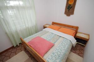 Posteľ alebo postele v izbe v ubytovaní Seaside secluded apartments Cove Smokvina, Hvar - 4036