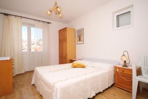 Fotografia z galérie ubytovania Apartments with a parking space Hvar - 4004 v destinácii Hvar