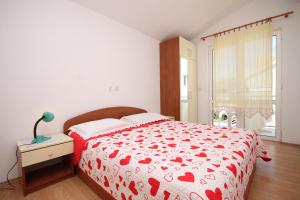 Fotografia z galérie ubytovania Apartments with a parking space Hvar - 4004 v destinácii Hvar